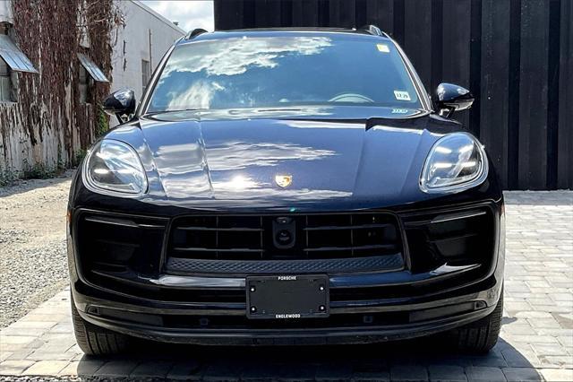 Photo of 2025 Jet Black Metallic Porsche Macan