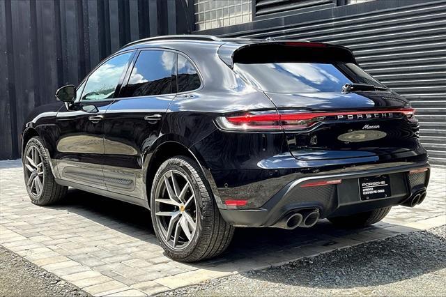 Photo of 2025 Jet Black Metallic Porsche Macan