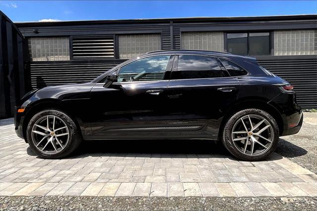 Photo of 2025 Jet Black Metallic Porsche Macan