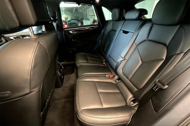Photo of 2025 Jet Black Metallic Porsche Macan