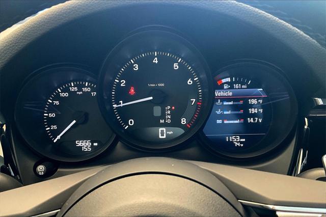 Photo of 2025 Jet Black Metallic Porsche Macan