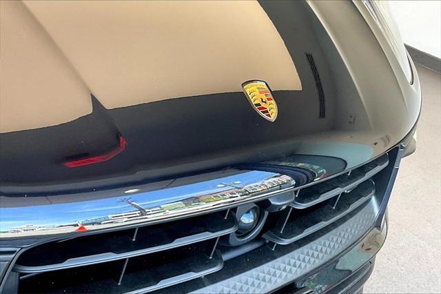 Photo of 2025 Jet Black Metallic Porsche Macan