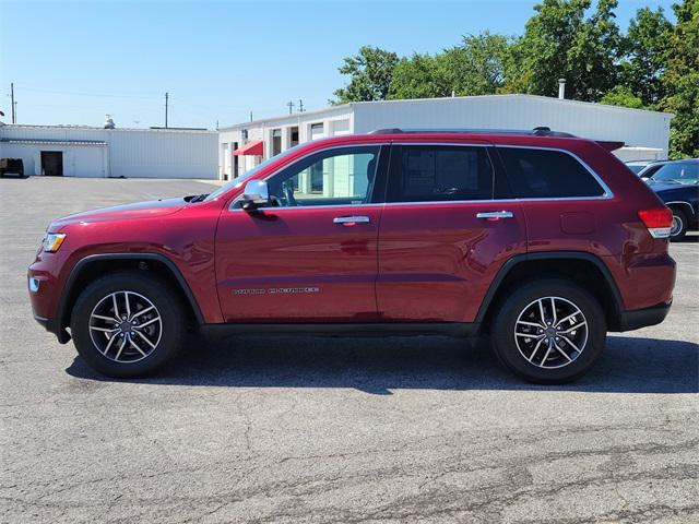 Photo of 2019 Velvet Red Pearlcoat Jeep Grand Cherokee
