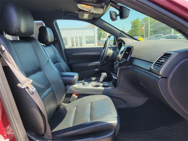 Photo of 2019 Velvet Red Pearlcoat Jeep Grand Cherokee