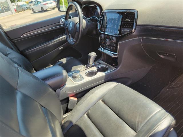 Photo of 2019 Velvet Red Pearlcoat Jeep Grand Cherokee