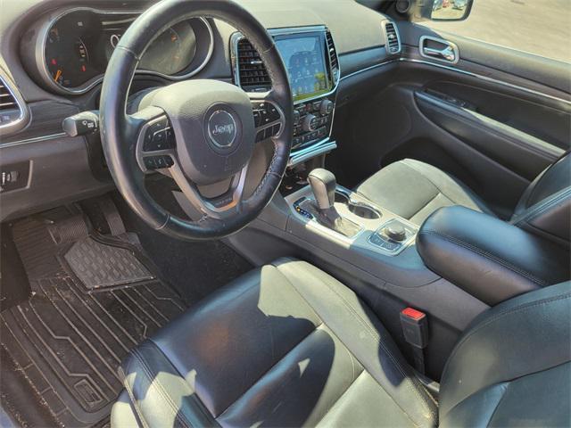 Photo of 2019 Velvet Red Pearlcoat Jeep Grand Cherokee