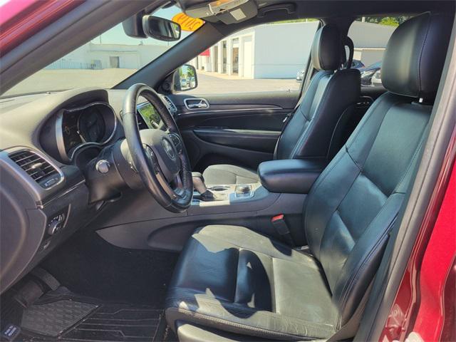Photo of 2019 Velvet Red Pearlcoat Jeep Grand Cherokee