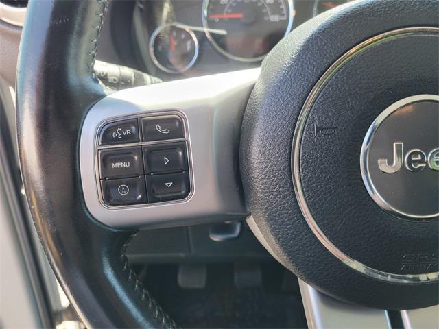 Photo of 2015 Bright White Clearcoat Jeep Wrangler Unlimited