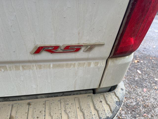 Photo of 2021 White Chevrolet Silverado 1500
