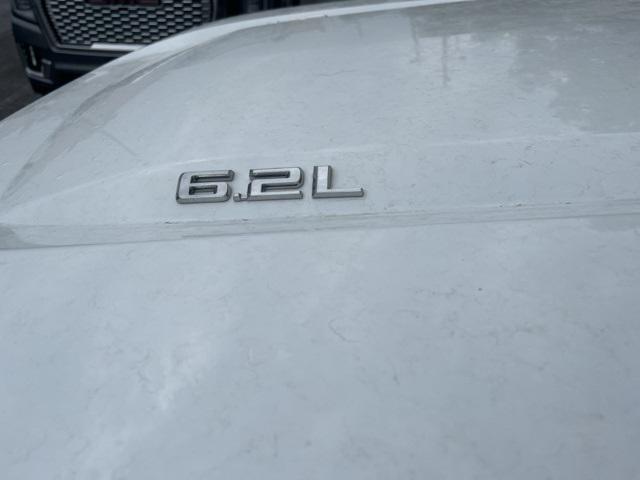 Photo of 2021 White Chevrolet Silverado 1500