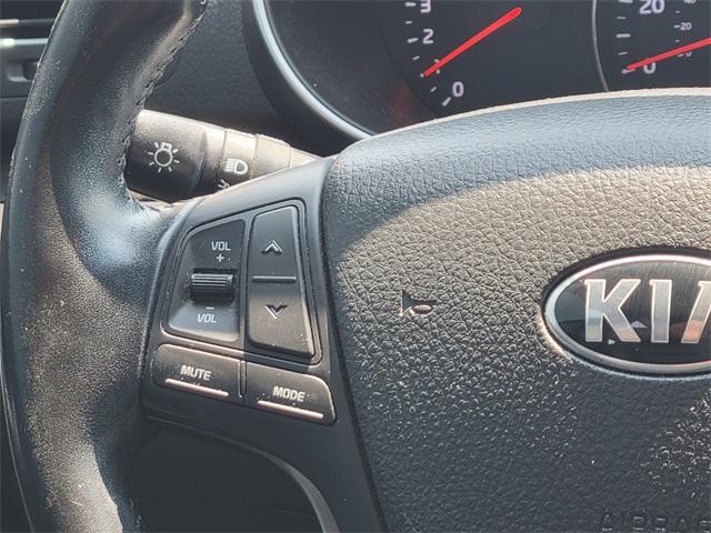 Photo of 2014 Maroon Kia Sorento