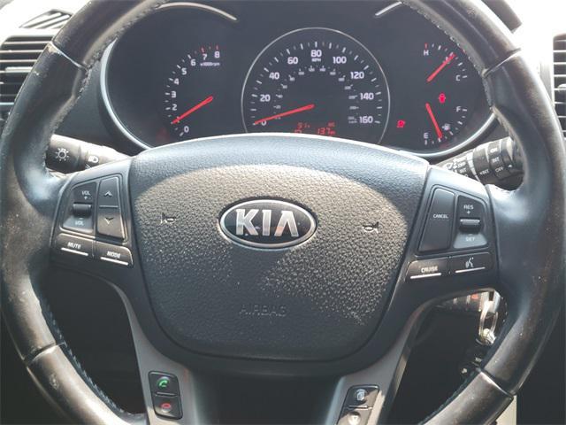 Photo of 2014 Maroon Kia Sorento