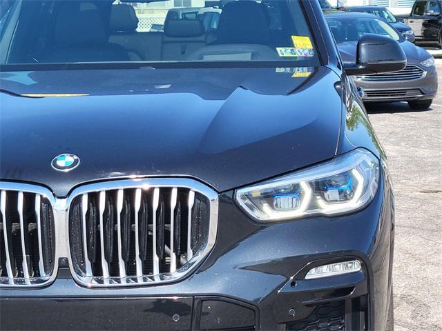 Photo of 2019 Black Sapphire Metallic BMW X5