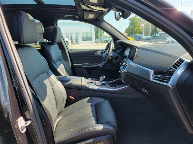 Photo of 2019 Black Sapphire Metallic BMW X5