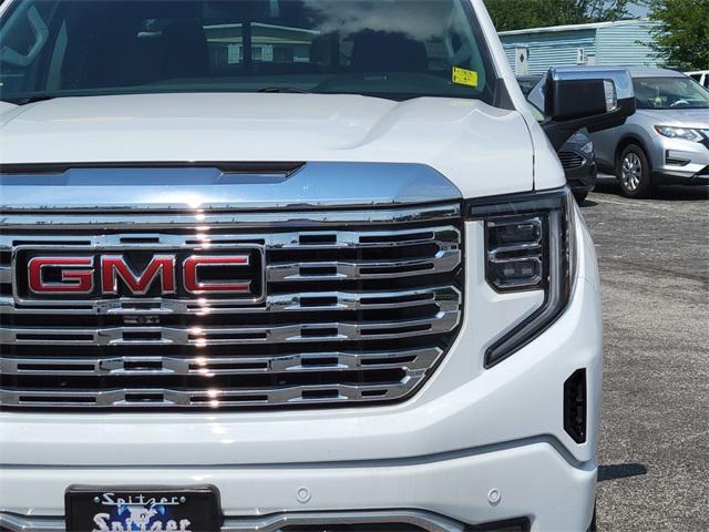 Photo of 2024 Summit White GMC Sierra 1500