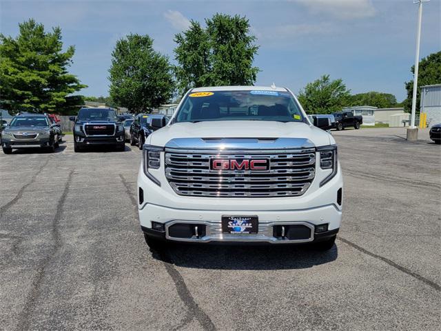 Photo of 2024 Summit White GMC Sierra 1500