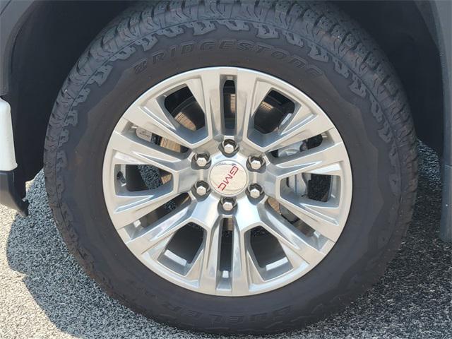 Photo of 2024 Summit White GMC Sierra 1500