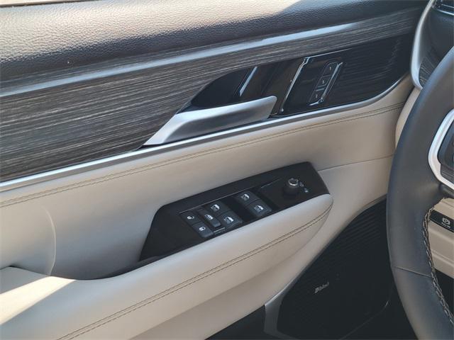 Photo of 2024 Bright White Clearcoat Jeep Wagoneer L