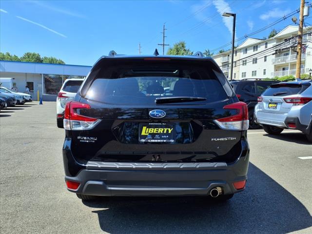 Photo of 2022 Crystal Black Silica Subaru Forester