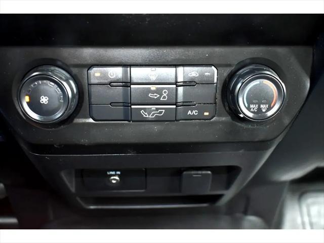 Photo of 2016 Oxford White Ford F-150