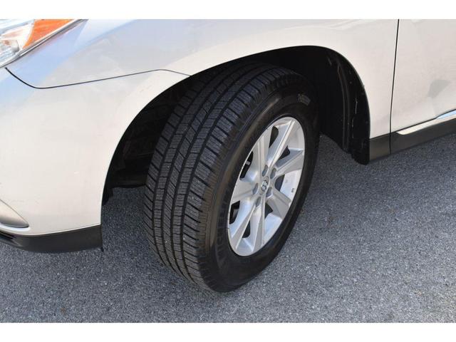 Photo of 2013 Classic Silver Metallic Toyota Highlander