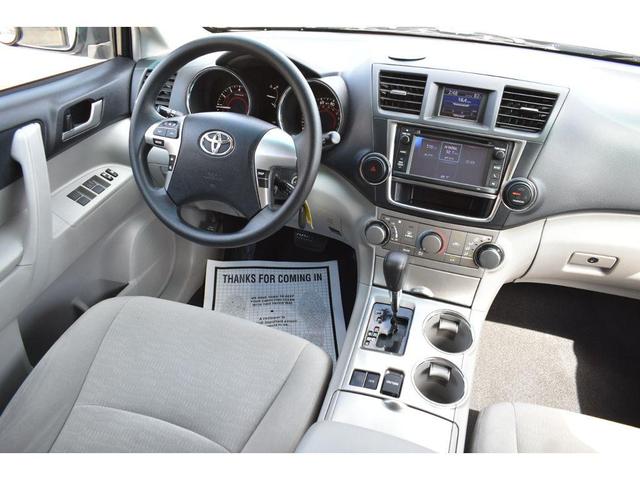 Photo of 2013 Classic Silver Metallic Toyota Highlander