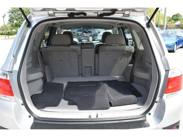 Photo of 2013 Classic Silver Metallic Toyota Highlander