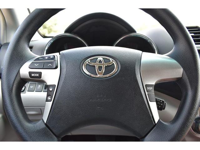 Photo of 2013 Classic Silver Metallic Toyota Highlander