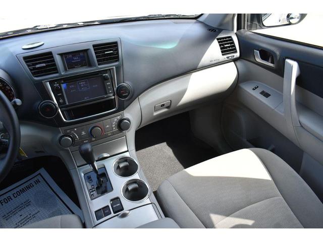 Photo of 2013 Classic Silver Metallic Toyota Highlander