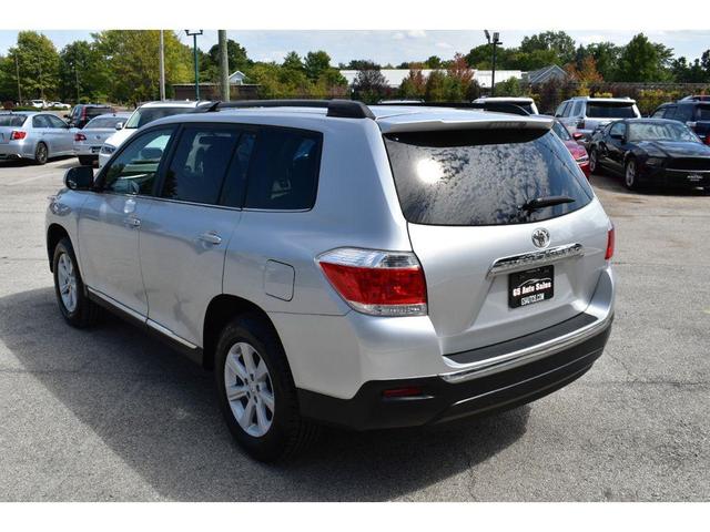 Photo of 2013 Classic Silver Metallic Toyota Highlander