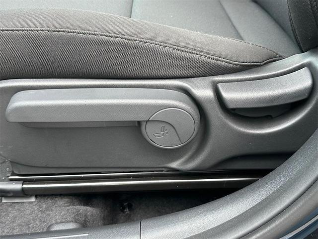 Photo of 2025 Abyss Black Hyundai KONA