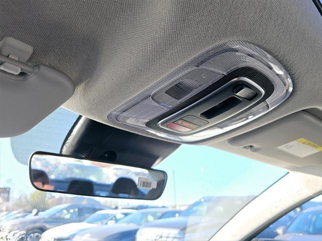 Photo of 2025 Abyss Black Hyundai ELANTRA