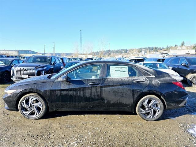 Photo of 2025 Abyss Black Hyundai ELANTRA