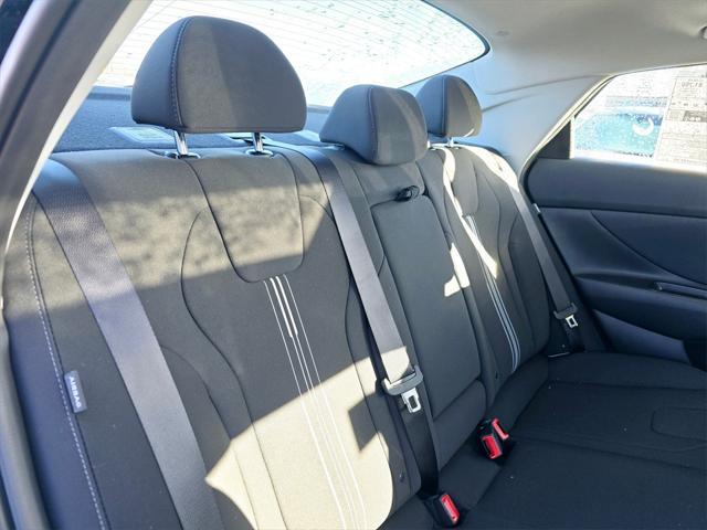 Photo of 2025 Abyss Black Hyundai ELANTRA