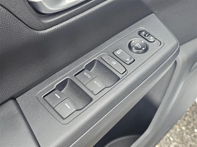 Photo of 2024 Platinum White Pearl Honda CR-V Hybrid