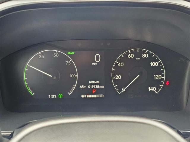 Photo of 2024 Platinum White Pearl Honda CR-V Hybrid