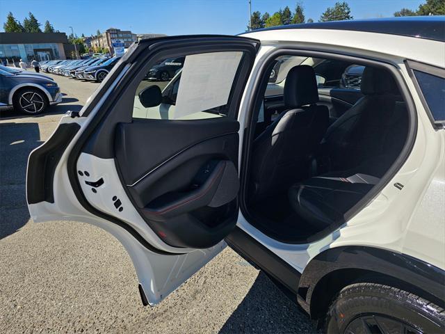 Photo of 2025 Star White Metallic Tri-Coat Ford Mustang Mach-E