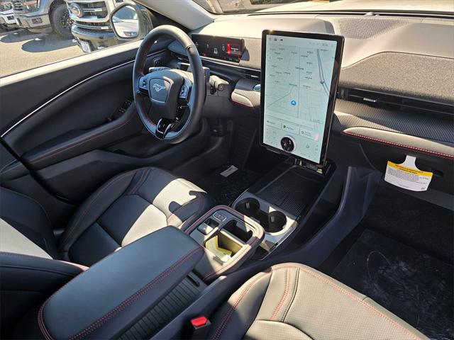 Photo of 2025 Star White Metallic Tri-Coat Ford Mustang Mach-E