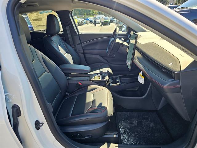 Photo of 2025 Star White Metallic Tri-Coat Ford Mustang Mach-E