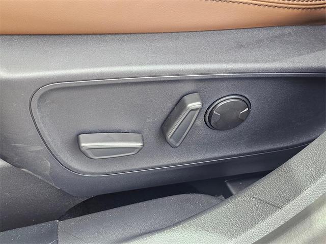 Photo of 2025 Oxford White Ford Bronco Sport
