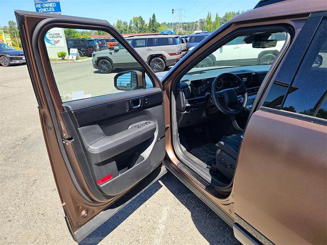 Photo of 2025 Earthy Brass Hyundai SANTA FE