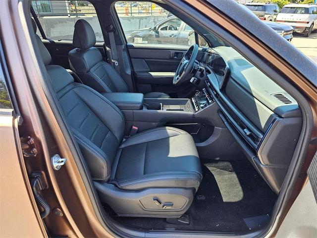 Photo of 2025 Earthy Brass Hyundai SANTA FE