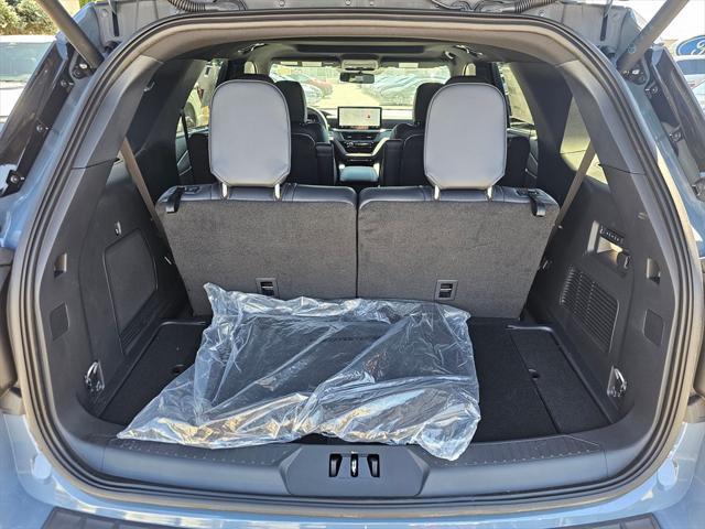 Photo of 2025 Vapor Blue Metallic Ford Explorer