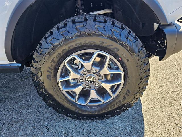 Photo of 2025 Oxford White Ford Bronco