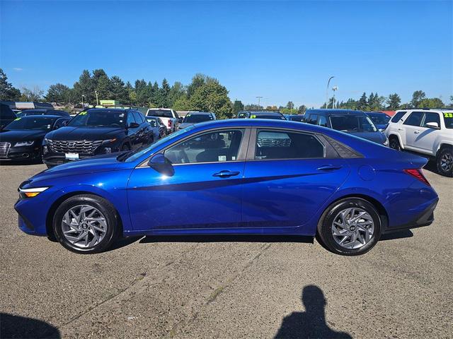 Photo of 2024 Intense Blue Hyundai ELANTRA