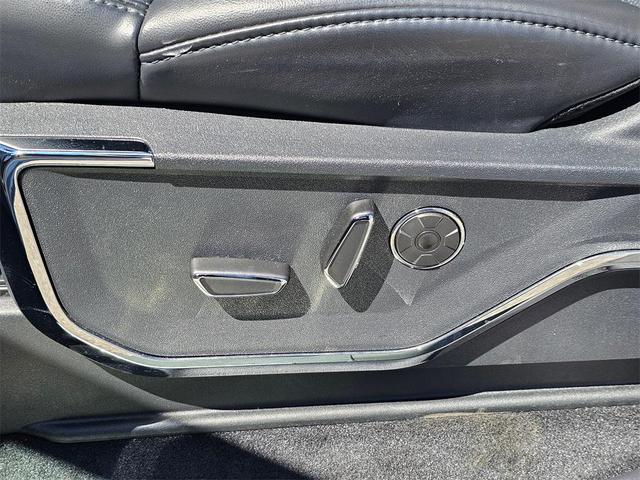 Photo of 2025 Iconic Silver Metallic Ford F-150