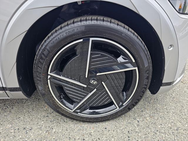Photo of 2025 Cyber Gray Hyundai IONIQ 5