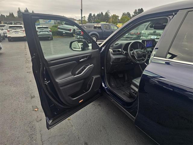 Photo of 2023 Blueprint Toyota Highlander Hybrid