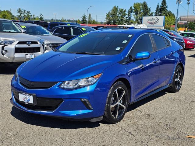 Photo of 2017 Kinetic Blue Metallic Chevrolet Volt