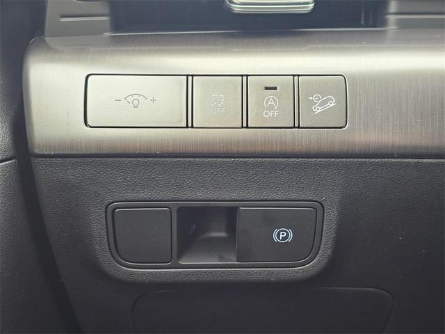 Photo of 2025 Abyss Black Pearl Hyundai KONA